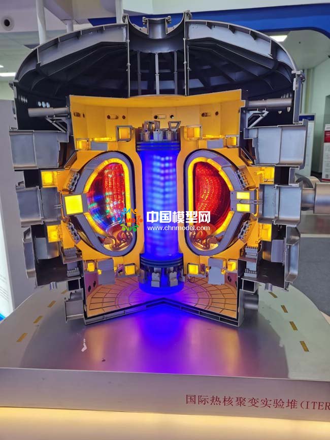 國(guó)際熱核聚變實(shí)驗(yàn)堆（ITER）模型