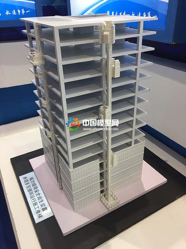 磁力緩降安全逃生裝置模型